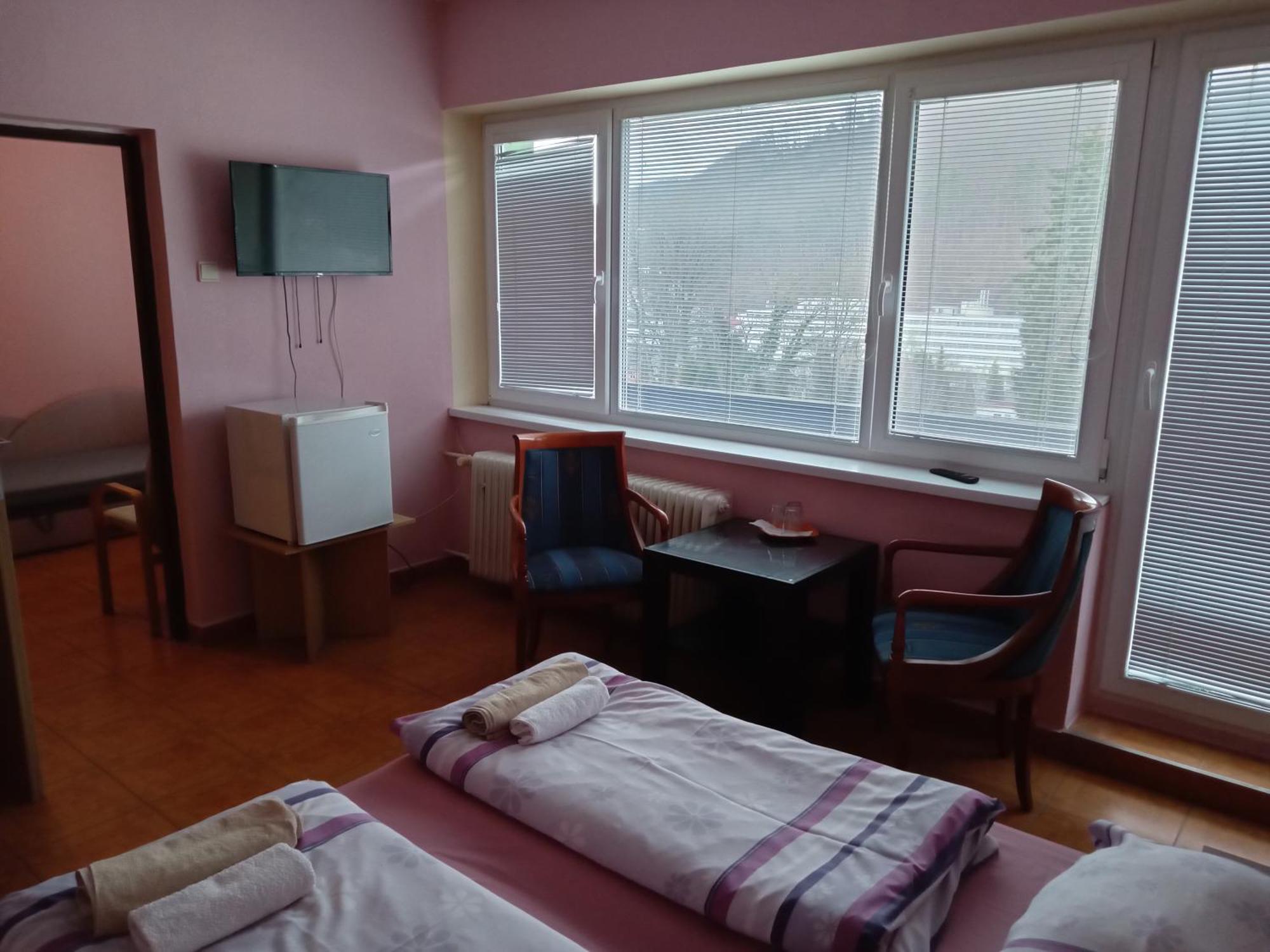 Garni Hotel Sonata 特伦钦温泉区 外观 照片